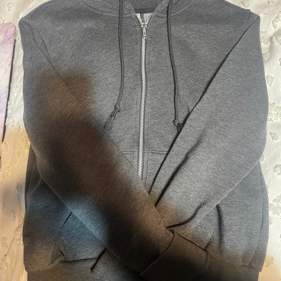 H&M zip up - Picture 2 of 2